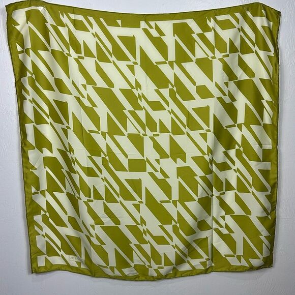 Aker Sport Geo Print Satin Square Hijab Scarf 33.2 x 33.5 - Picture 1 of 4